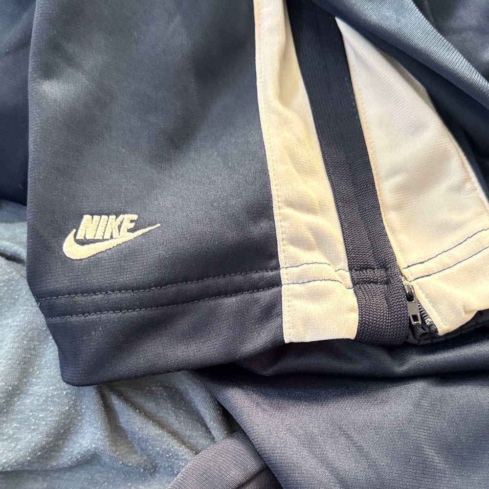 Nike Dark Blue Tracksuit with White Accents VINTAGE - Picture 14 of 15